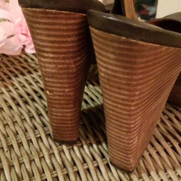 Lucky Brand Platforms - Picture 7 of 7